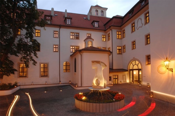 The Augustine Hotel